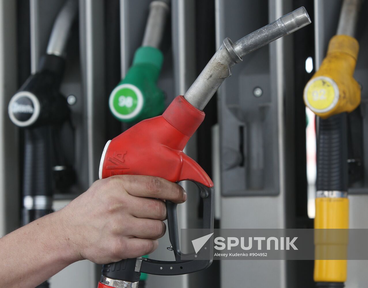 Gazpromneft filling station at work