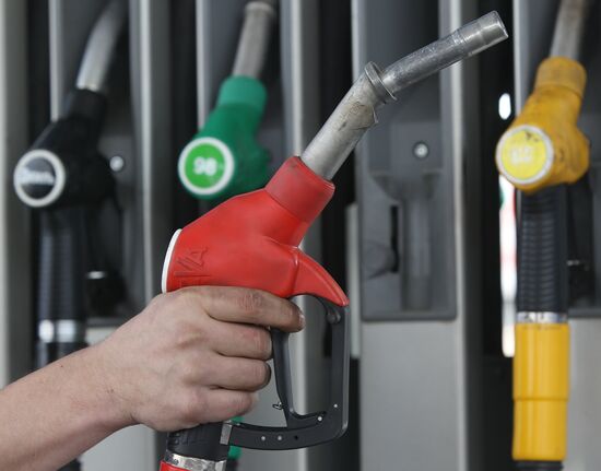 Gazpromneft filling station at work