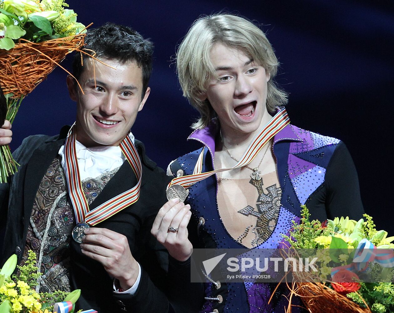 Canadian skater Patrick Chan (1st place) and Russian skater Artur Gachinsky (3rd place), from left to right, at the award ceremony of the World Figure Skating Championship-2011 in Moscow. Location: Russia, Moscow. Author: Ilya Pitalev/Sputnik. Figure skating championship-2011. Men, optional program
