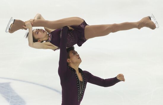 World Figure Skating Championships. Pairs. Free Skating