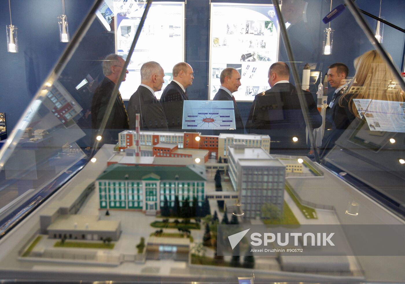 Vladimir Putin tours Volga Federal District