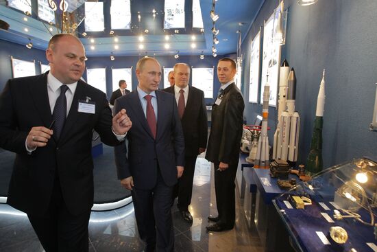 Vladimir Putin tours Volga Federal District