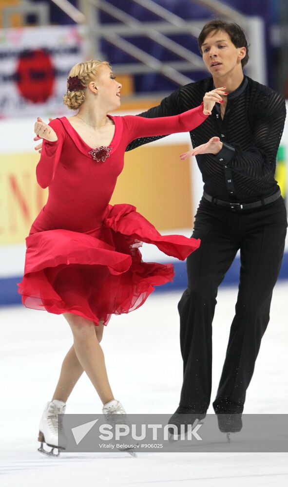 Ekaterina Bobrova and Dmitri Soloviev