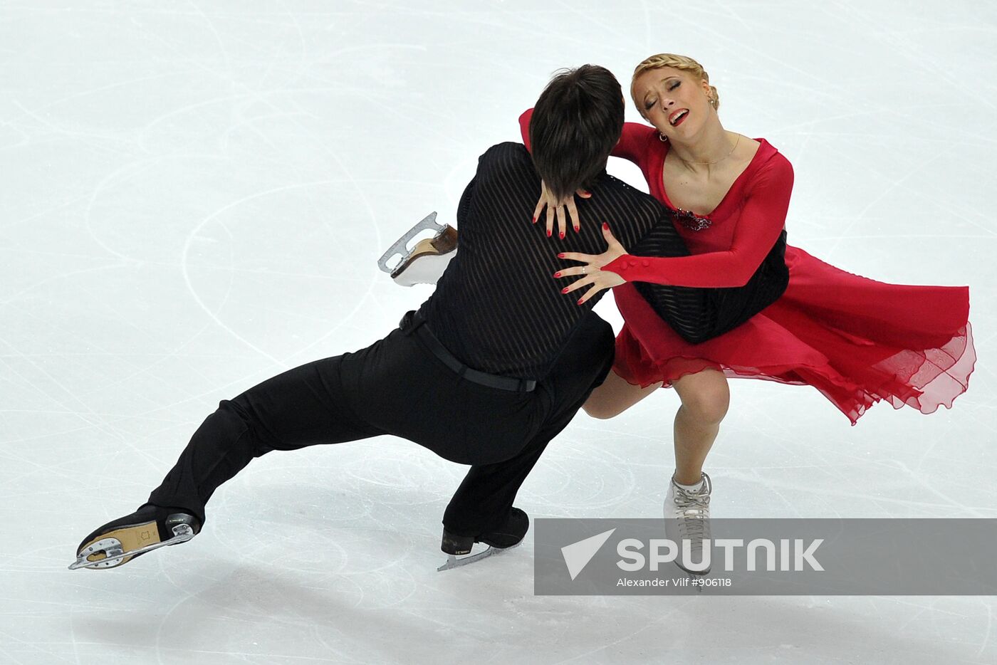 Ekaterina Bobrova and Dmitry Solovyov