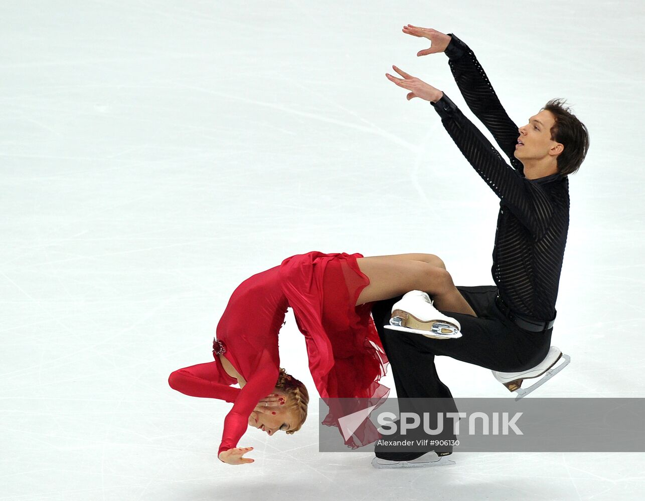 Ekaterina Bobrova and Dmitry Solovyov