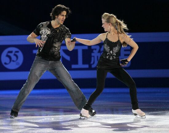 Kaitlin Weaver and Andrew Poje