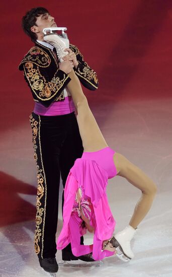 Figure skating. Demonstration performances in St. Petersburg