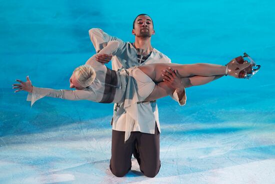 Figure skating. Demonstration performances in St. Petersburg