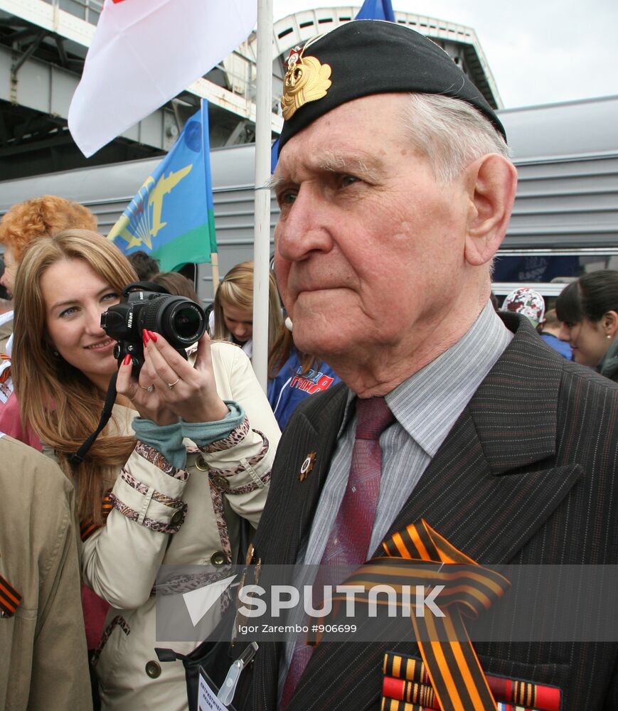 War veteran-carrying Memory Train leaves Kaliningrad