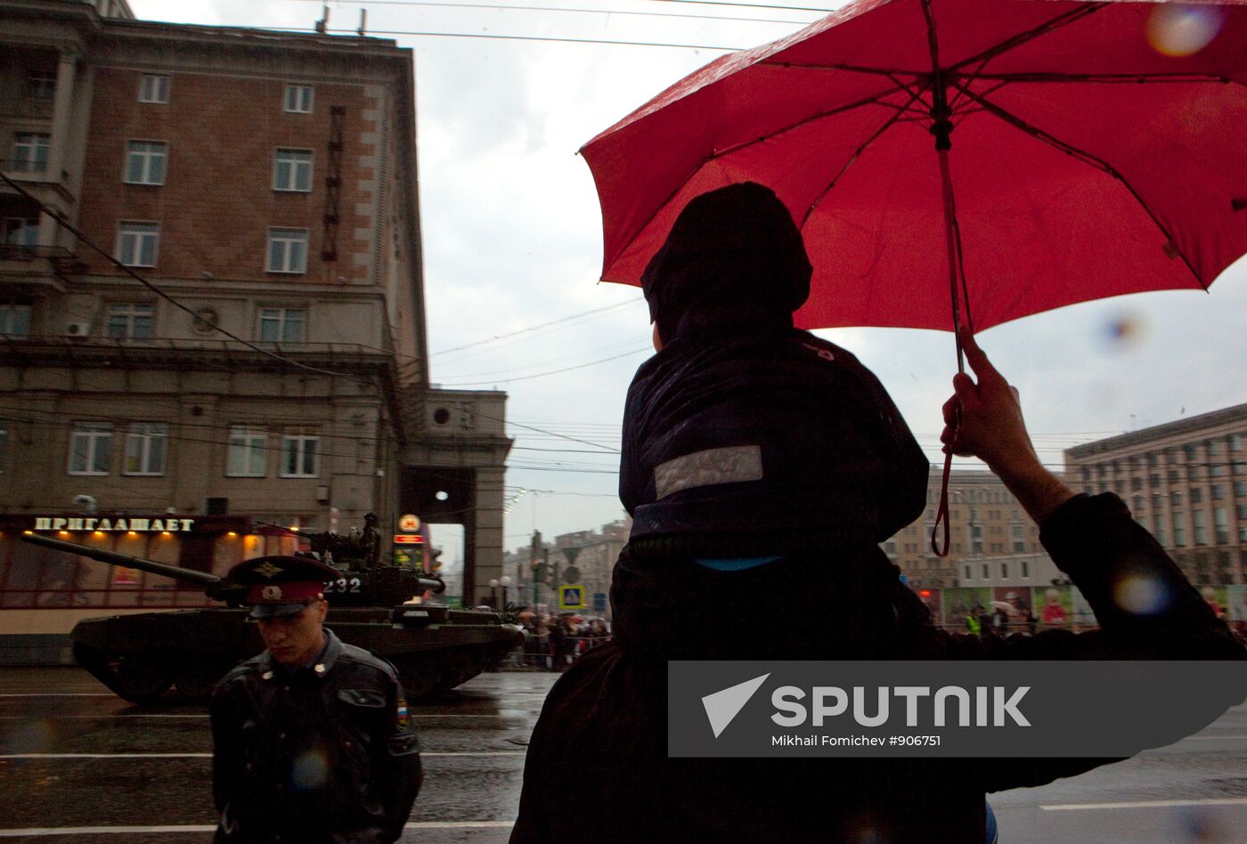 Military vehicles head to rehearsal of Victory Day parade