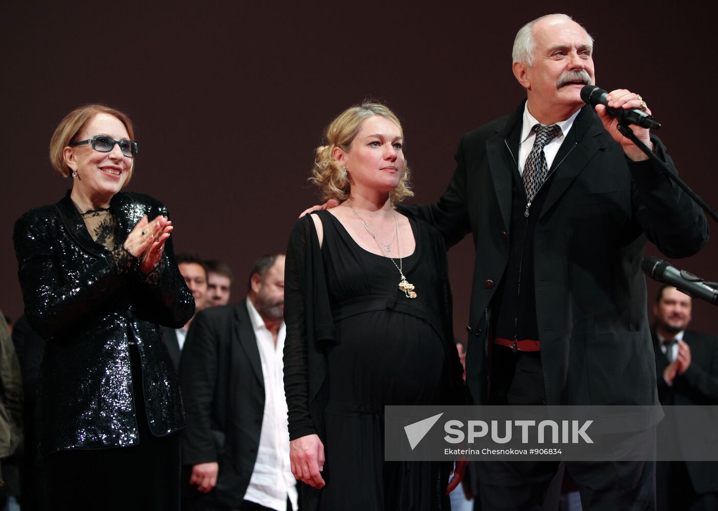 Inna Churikova, Viktoria Tolstoganova and Nikita Mikhalkov