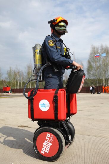 Russian Emergency Ministry showcases new technical developments