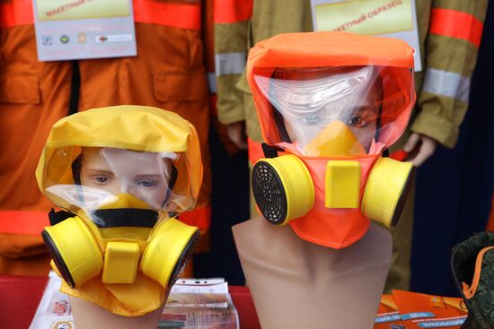 Russian Emergency Ministry showcases new technical developments
