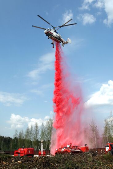 Russian Emergency Ministry showcases new technical developments