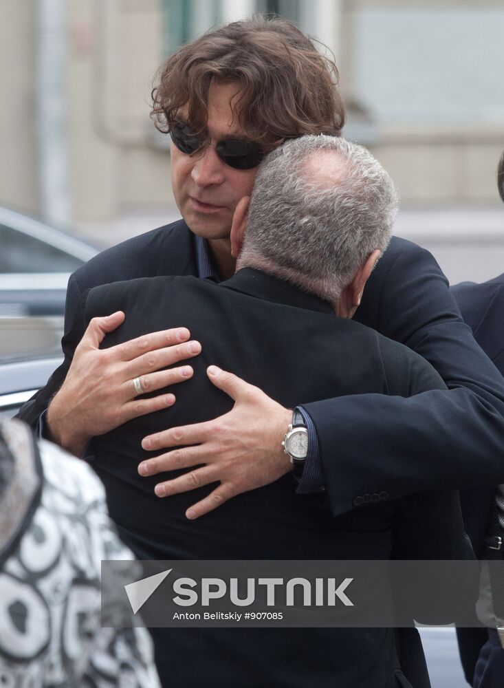 Paying last respects to Alexander Lazarev