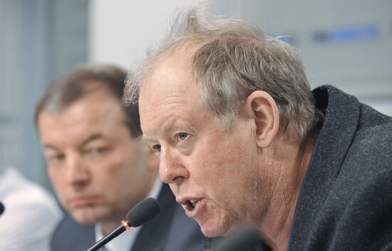 Sergei Kushchenko and Wolfgang Pichler