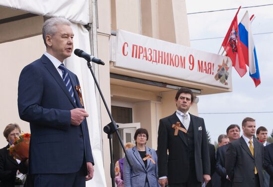 Sergei Sobyanin participates in memorable capsule laying