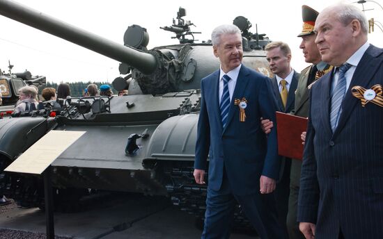 Sergei Sobyanin participates in memorable capsule laying