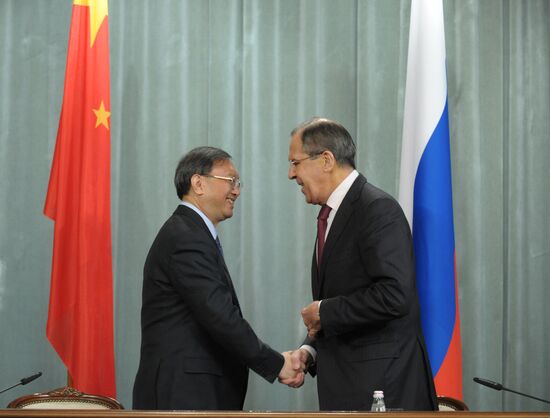 Sergei Lavrov meets with Yang Jiechi