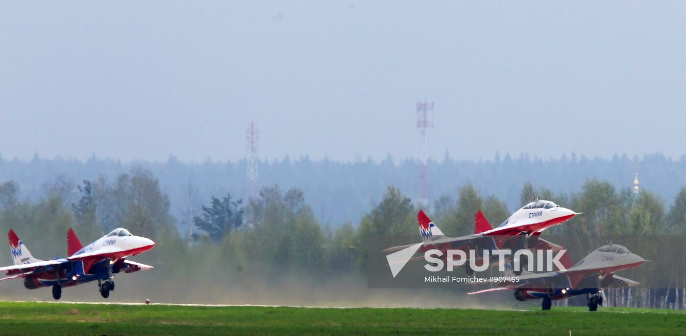 Strizhi aerobatic display team celebrate their anniversary