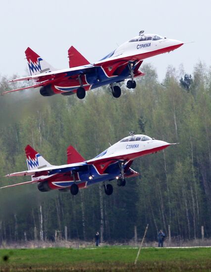 Strizhi aerobatic display team celebrate their anniversary