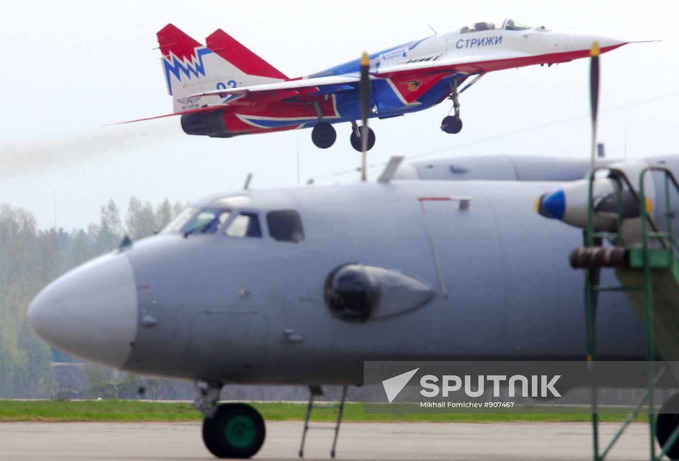 Strizhi aerobatic display team celebrate their anniversary