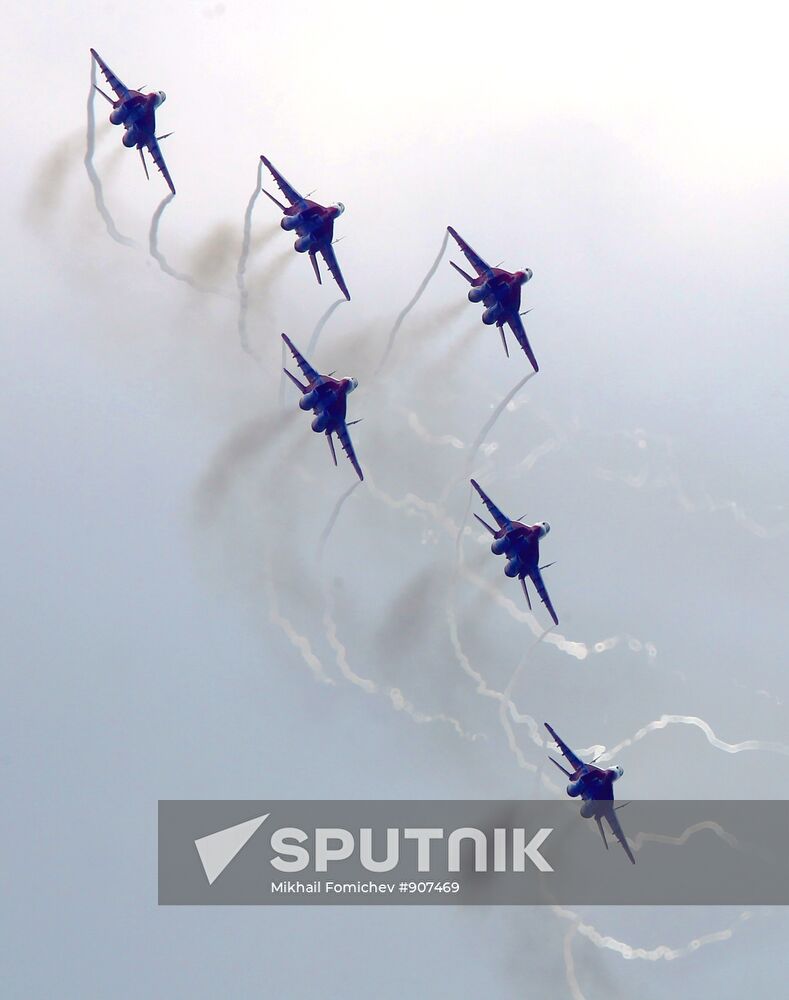 Strizhi aerobatic display team celebrate their anniversary
