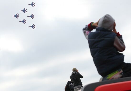 Strizhi aerobatic display team celebrate their anniversary