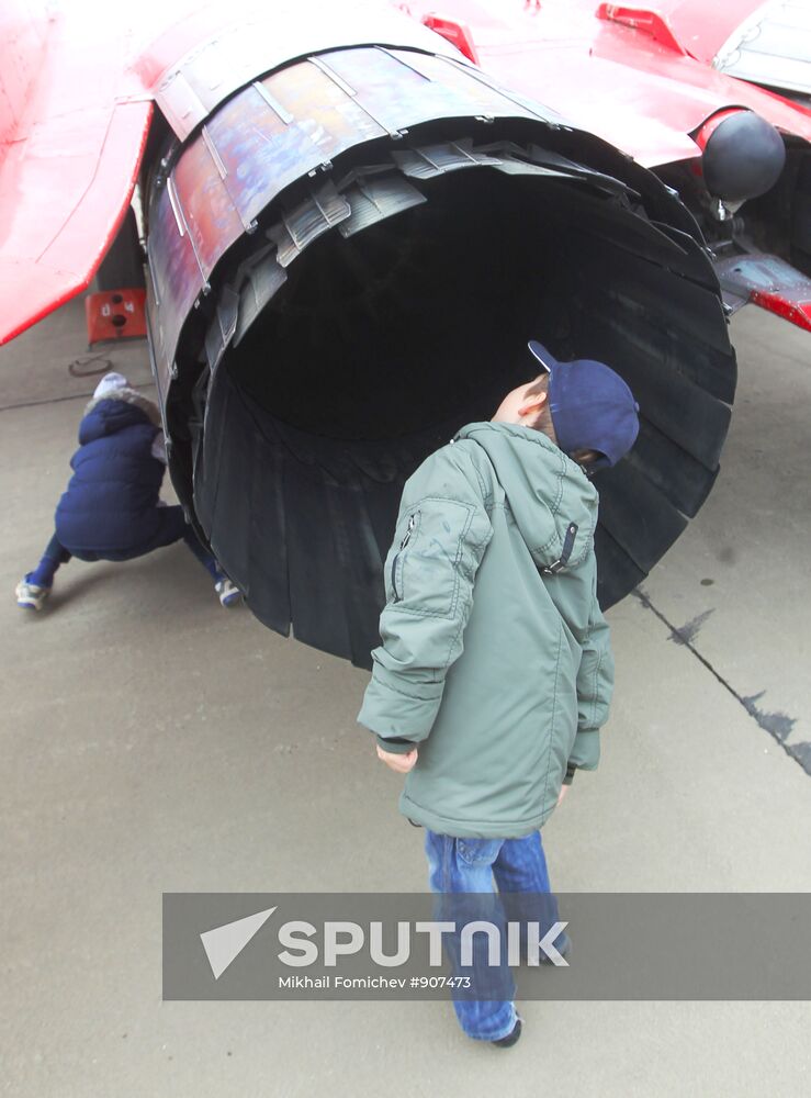 Strizhi aerobatic display team celebrate their anniversary