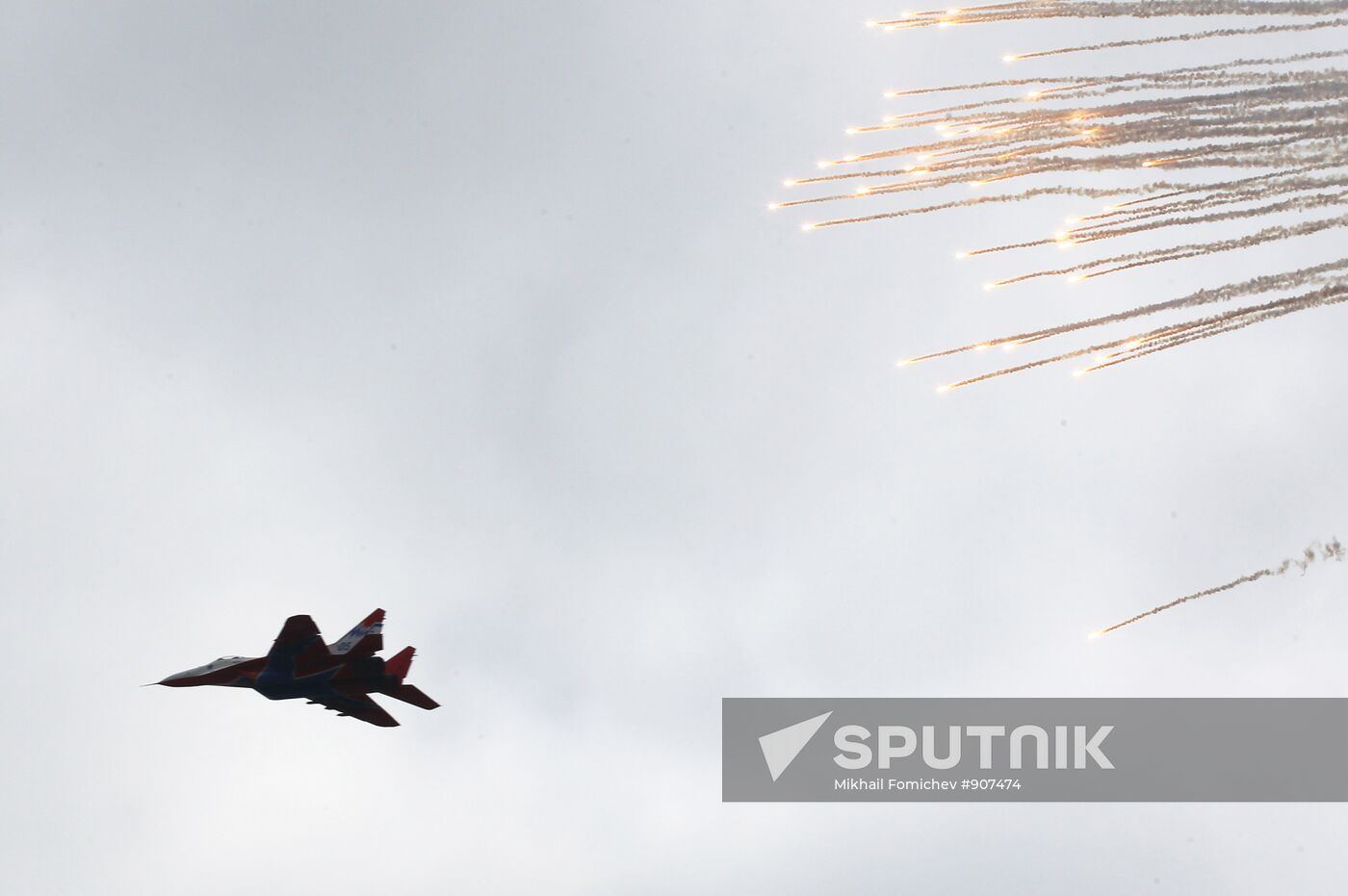 Strizhi aerobatic display team celebrate their anniversary