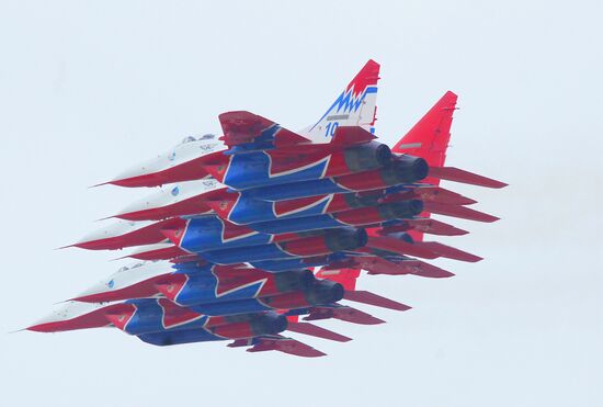 Strizhi aerobatic display team celebrate their anniversary