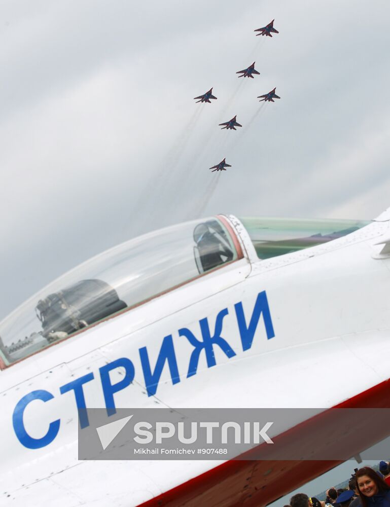 Strizhi aerobatic display team celebrate their anniversary