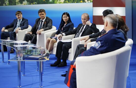Vladimir Putin tours Southern Federal District