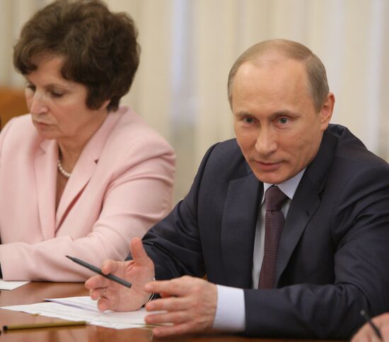 Vladimir Putin meets members of All-Russia People's Front