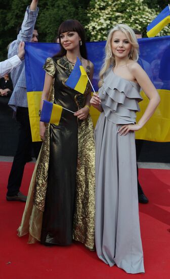 Pop singer Mika Newton