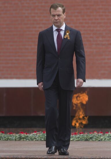 Dmitry Medvedev attends memorial ceremony for Victory Day