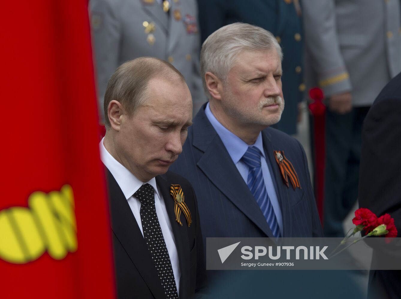 Vladimir Putin attends memorial ceremony for Victory Day