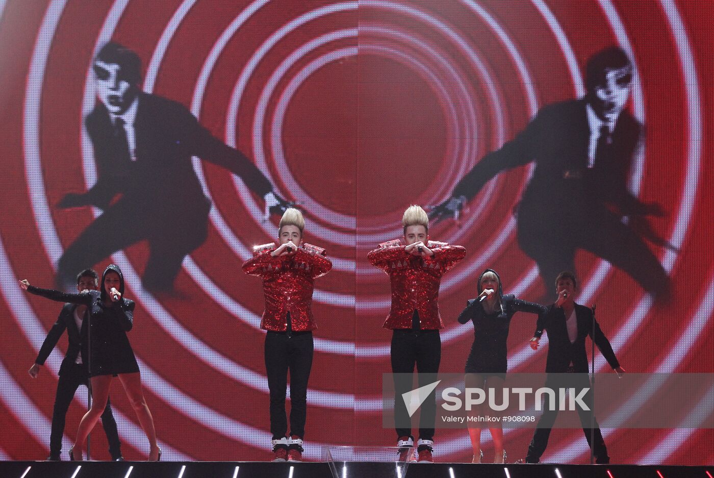 Jedward pop duo
