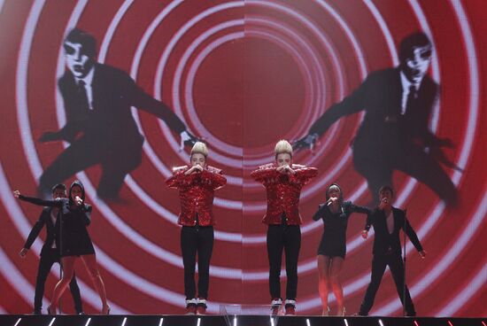 Jedward pop duo
