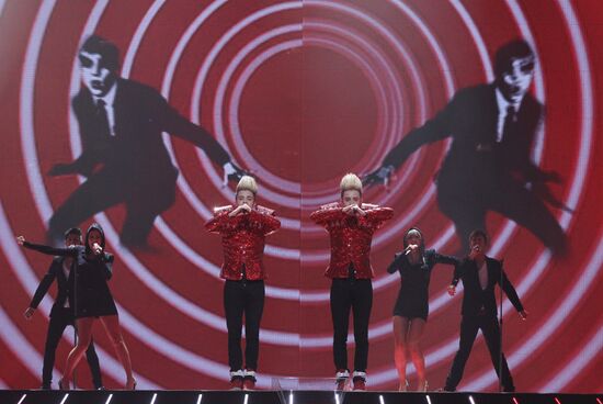 Jedward pop duo
