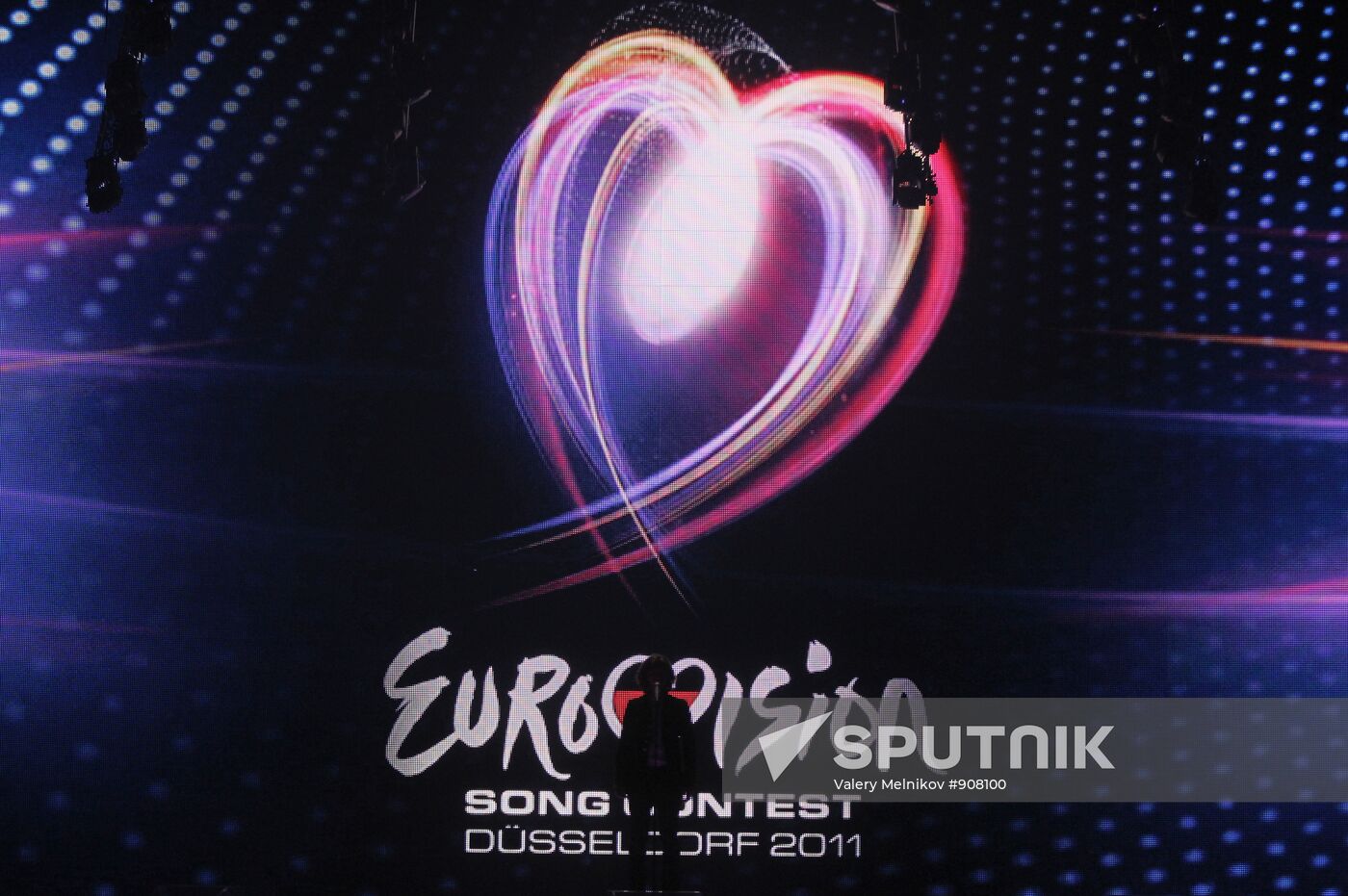 2011 Eurovision contestants hold rehearsals in Düsseldorf