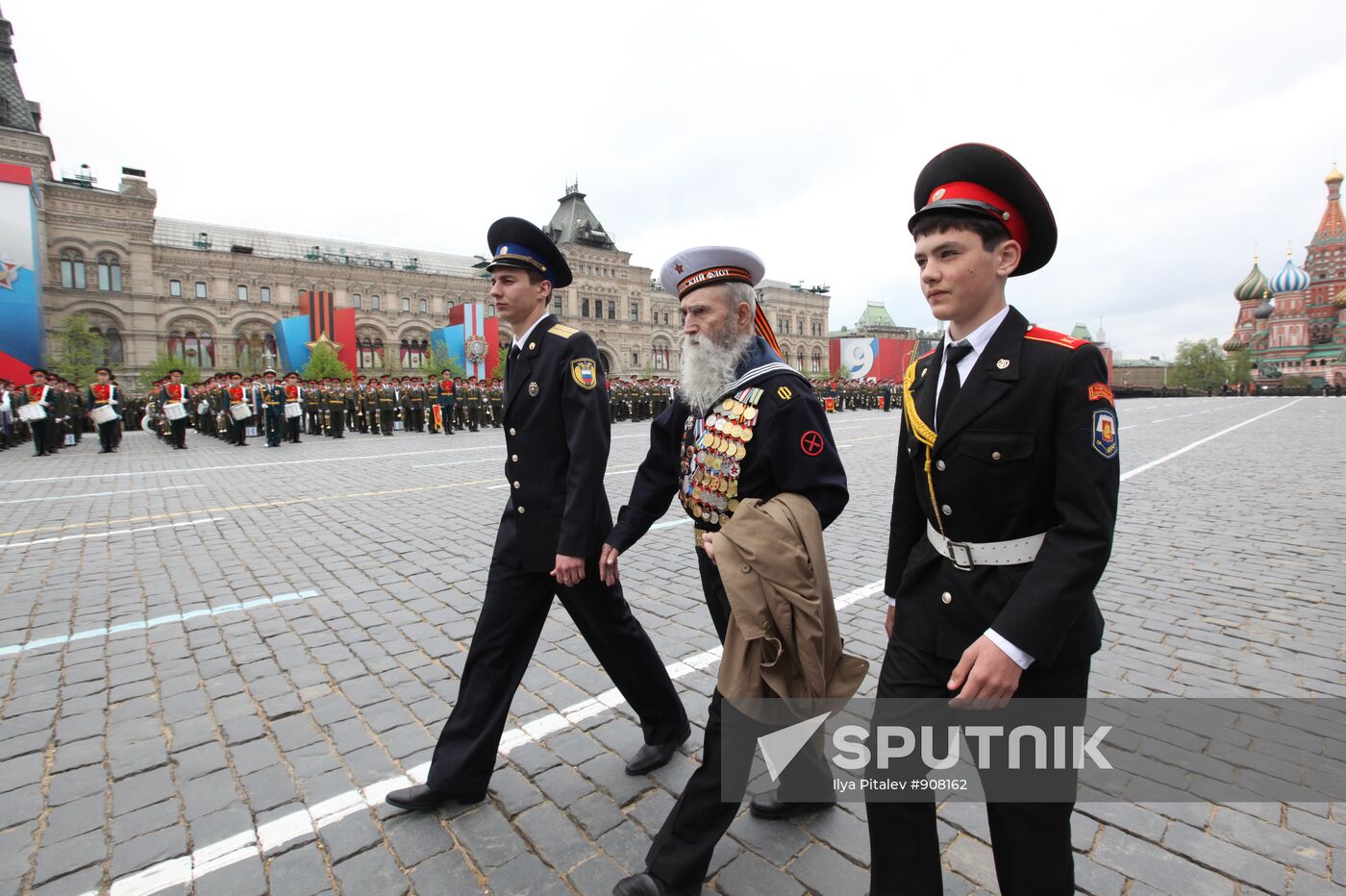 Military parade on 66th anniversary of Victory in WWII