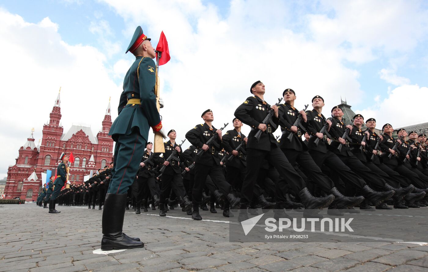 Military parade on 66th anniversary of Victory in WWII