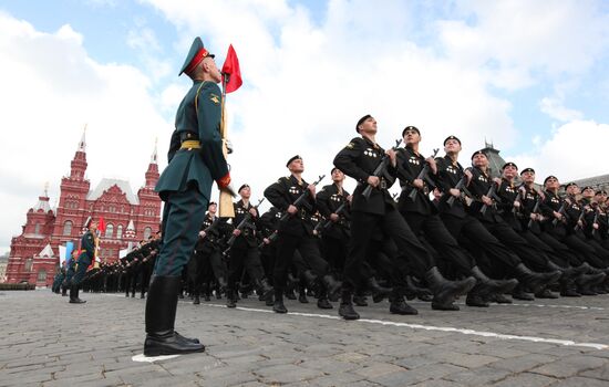 Military parade on 66th anniversary of Victory in WWII