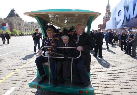 Military parade on 66th anniversary of Victory in WWII
