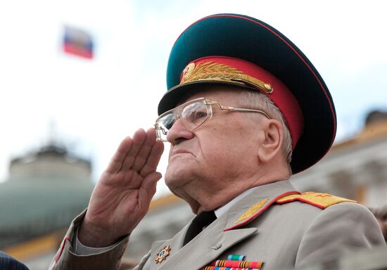 Military parade on 66th anniversary of Victory in WWII