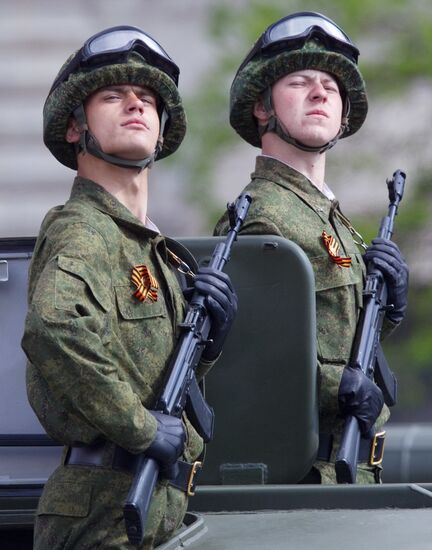 Military parade on 66th anniversary of Victory in WWII