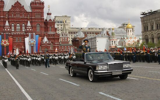 Military parade marking the 66th anniversary of Victory in WWII