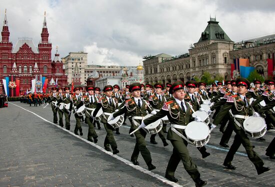 Military parade on 66th anniversary of Victory in WWII