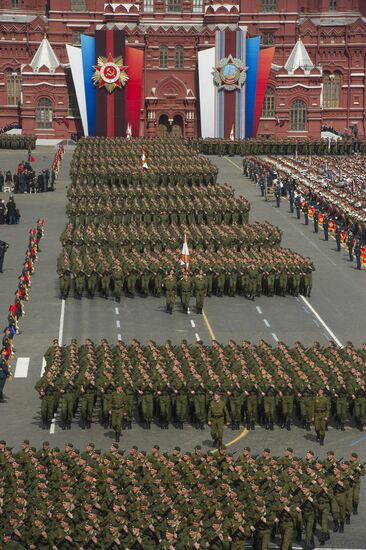 Military parade marking the 66th anniversary of Victory in WWII